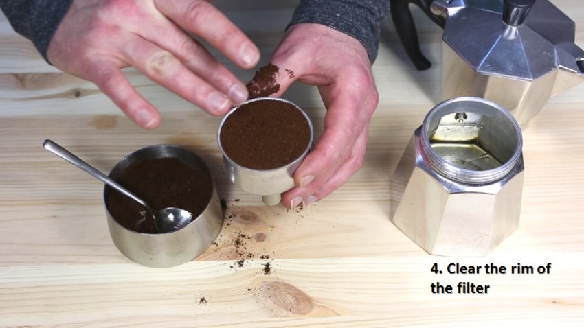 Brewing Guide Moka Pot - clear the rim Brewing Guide Moka Pot - clear the rim