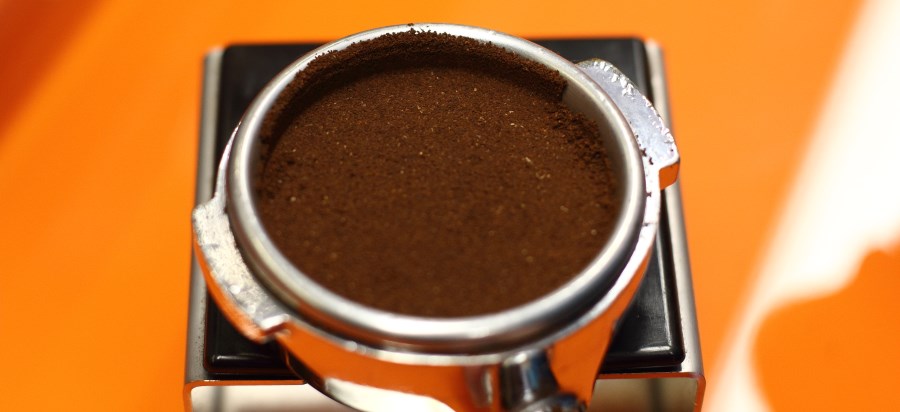 Espresso guide - portafilter coffee residue Espresso guide - portafilter coffee residue