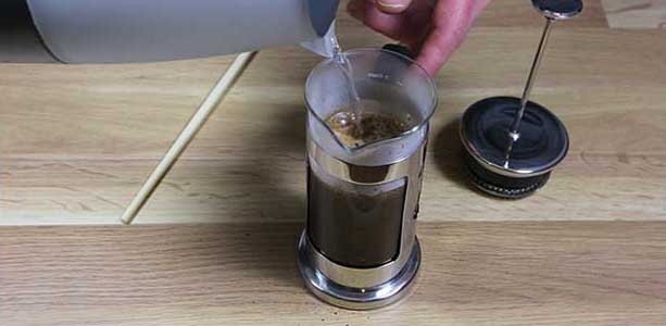 Brewing guide - French Press - pour water