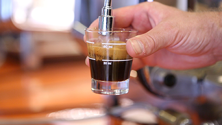 Caffè Lungo mit Wasser verlängert